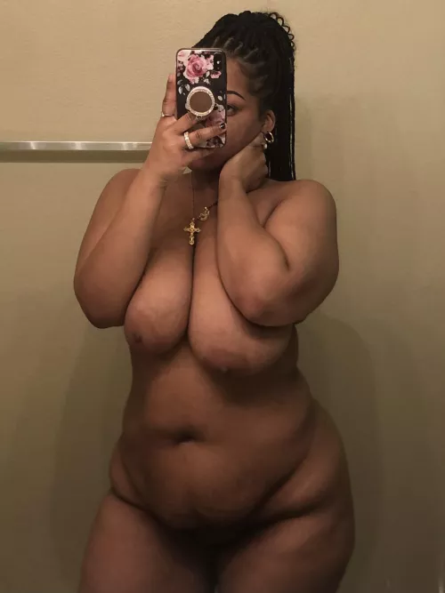 i wanna get int some taboo roleplaying rn 🤤