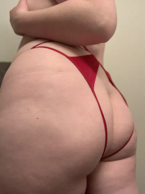 I wanna sit on your face 🥺