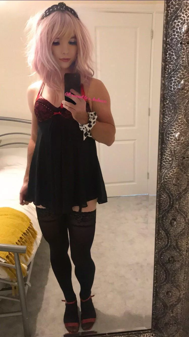 I want to be your booty call 😳💕