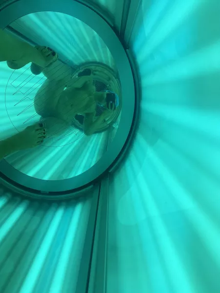 I was just in the solarium, and there is a mirrored floor, and I had a phone with me and I decided to show you my holes, do you want to look at me from the bottom up ?