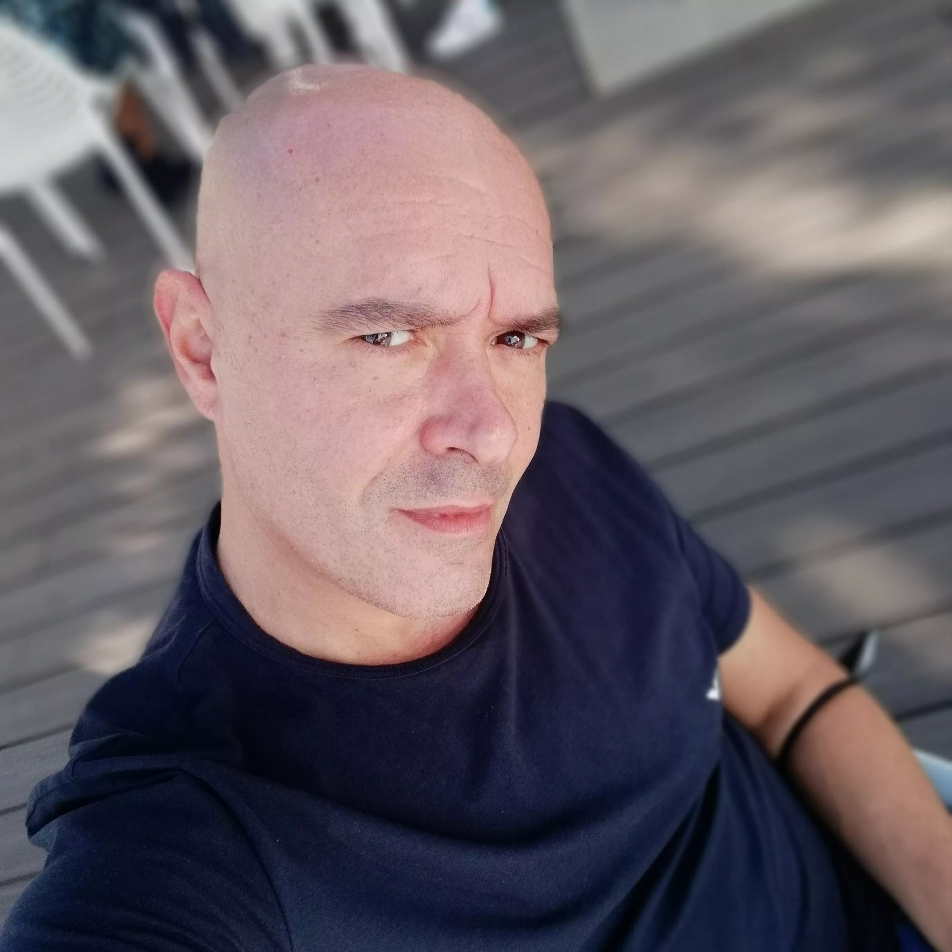 I wonder if bald guys like me are sexy to the average Joe? 😂