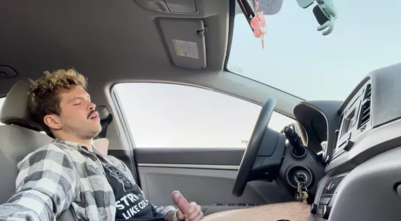 Idk why I always get so horny in my car