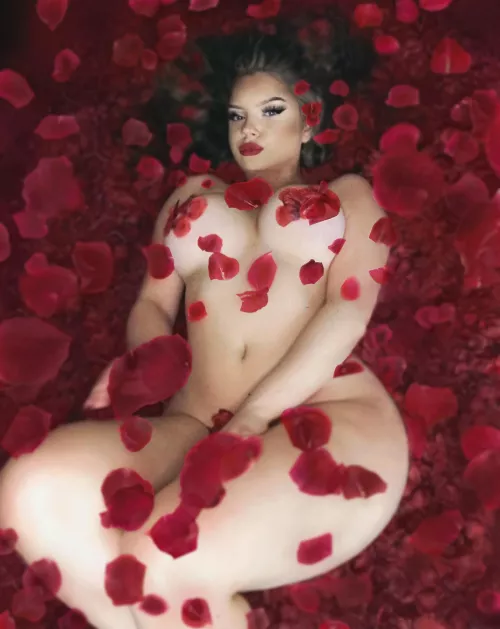 If I was you I would worship me too I am the definitional perfection… I am a goddess of your dreams [domme]