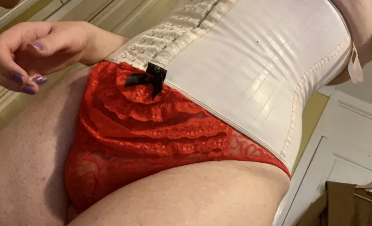 if this does well i’ll go lay down on the bed for you😚