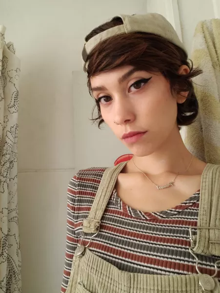 If you kiss me, I’ll turn into a frog !