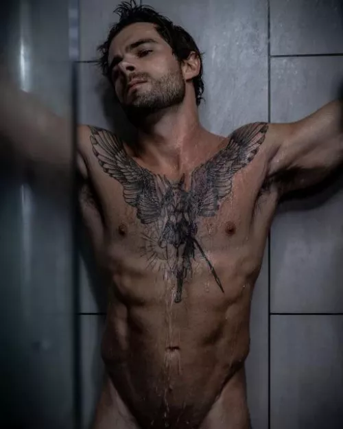 If you looked you have to go down on me right now👅