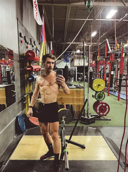 If you’re looking for inspo to get a coach - this is it. Only three weeks in and seeing changes I wasn’t able to make in three years. High on life right now, and so grateful for having support 🙌🏽