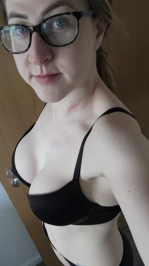 I’ll feed you my wife til you cum on her. Kik: her_proud_hubby