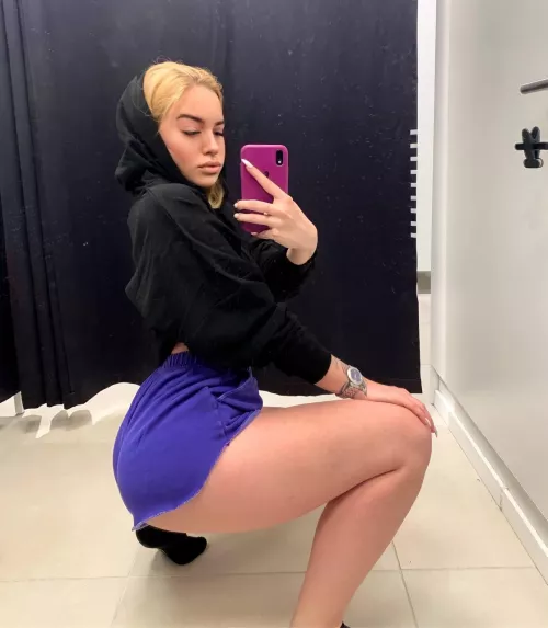 I'll wait for you in the fitting room😈