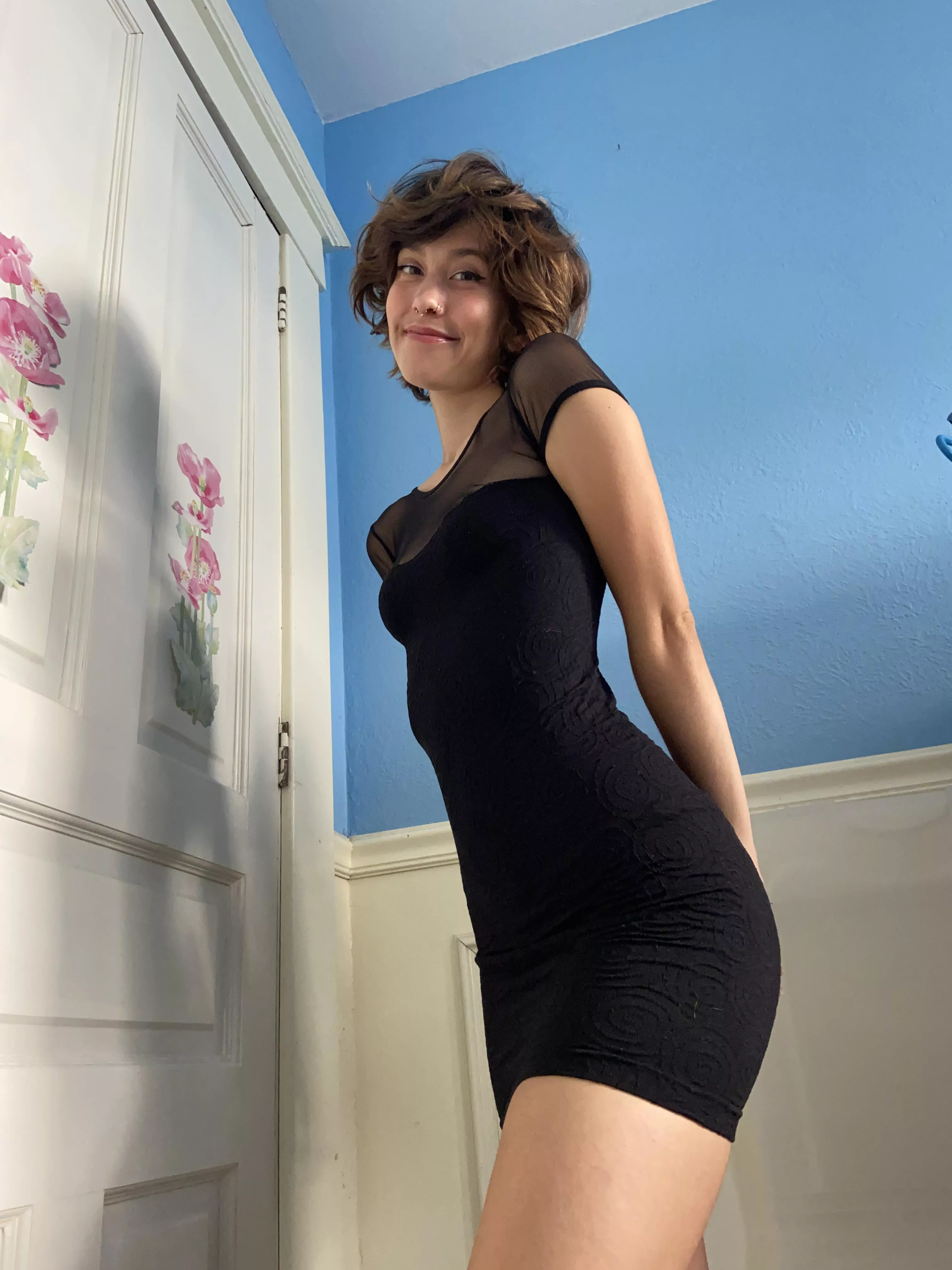I’m actually very short, but look lanky. Anyway, first post here: hi!