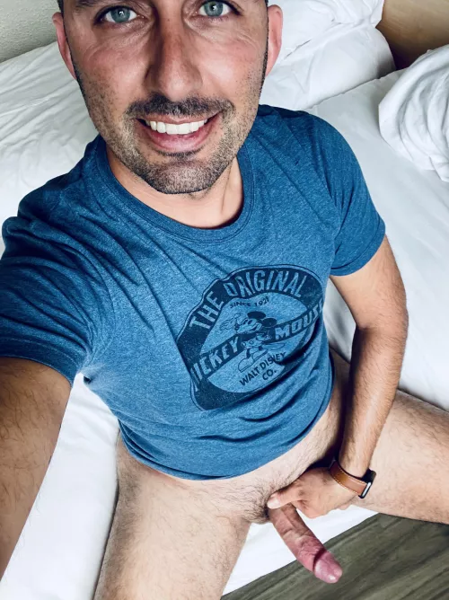 I'm alone in the hotel and I want to have a good time, will you? DM[37]