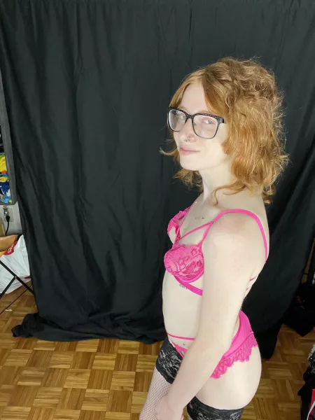 I’m getting new glasses this week so see these ones while I’ve still got them (;