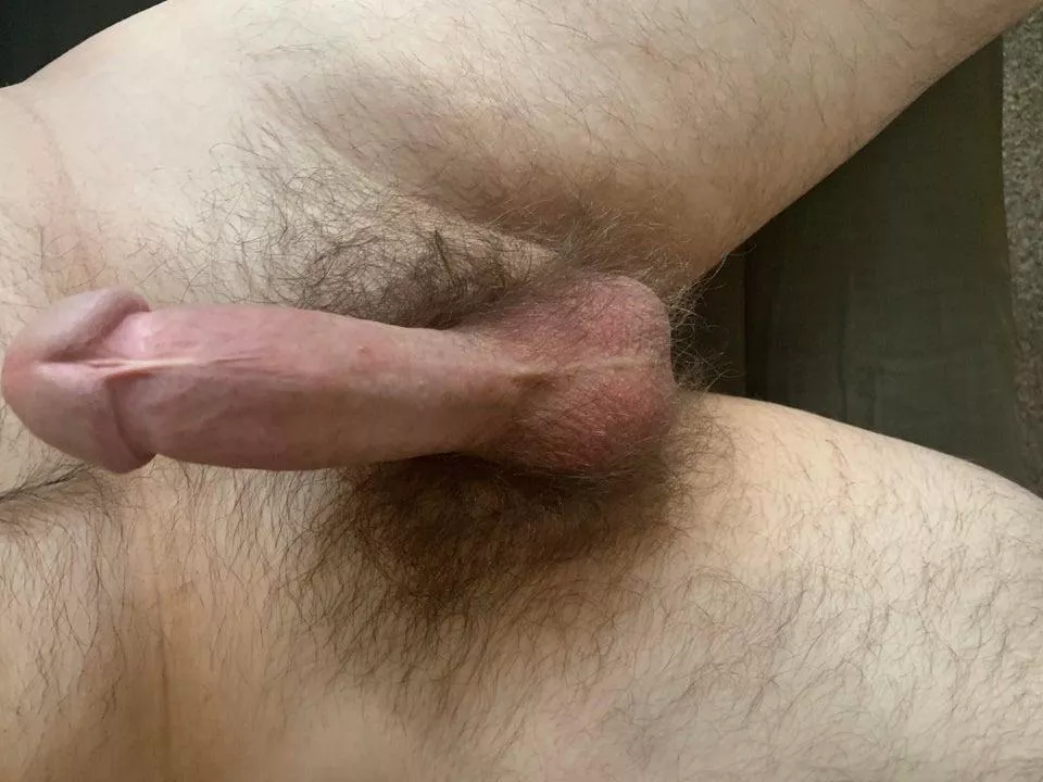 I’m hard and would love to talk to you about it! 😈