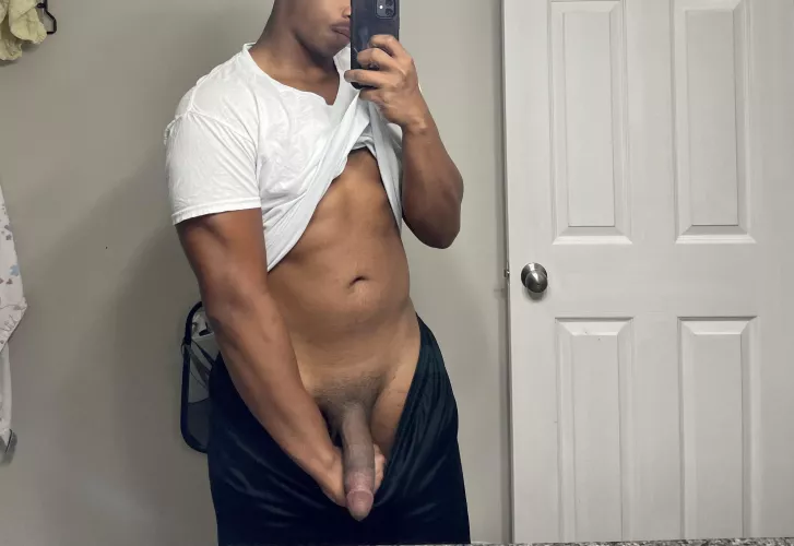 I’m honestly hoping to find my sissy dream girl 😇🥺