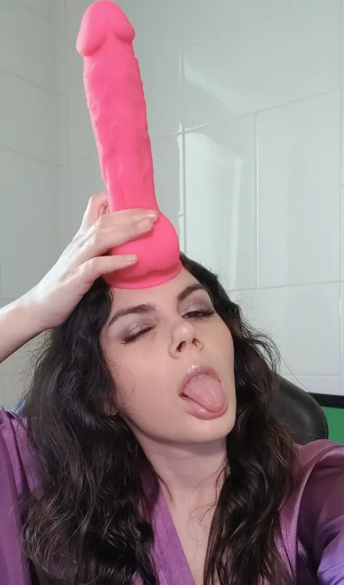 I’m looking for a reliable sissy slut bitch and honest , trustworthy slave that will serve me with loyalty and respect as mistress I’m Kik : Goddessramona002