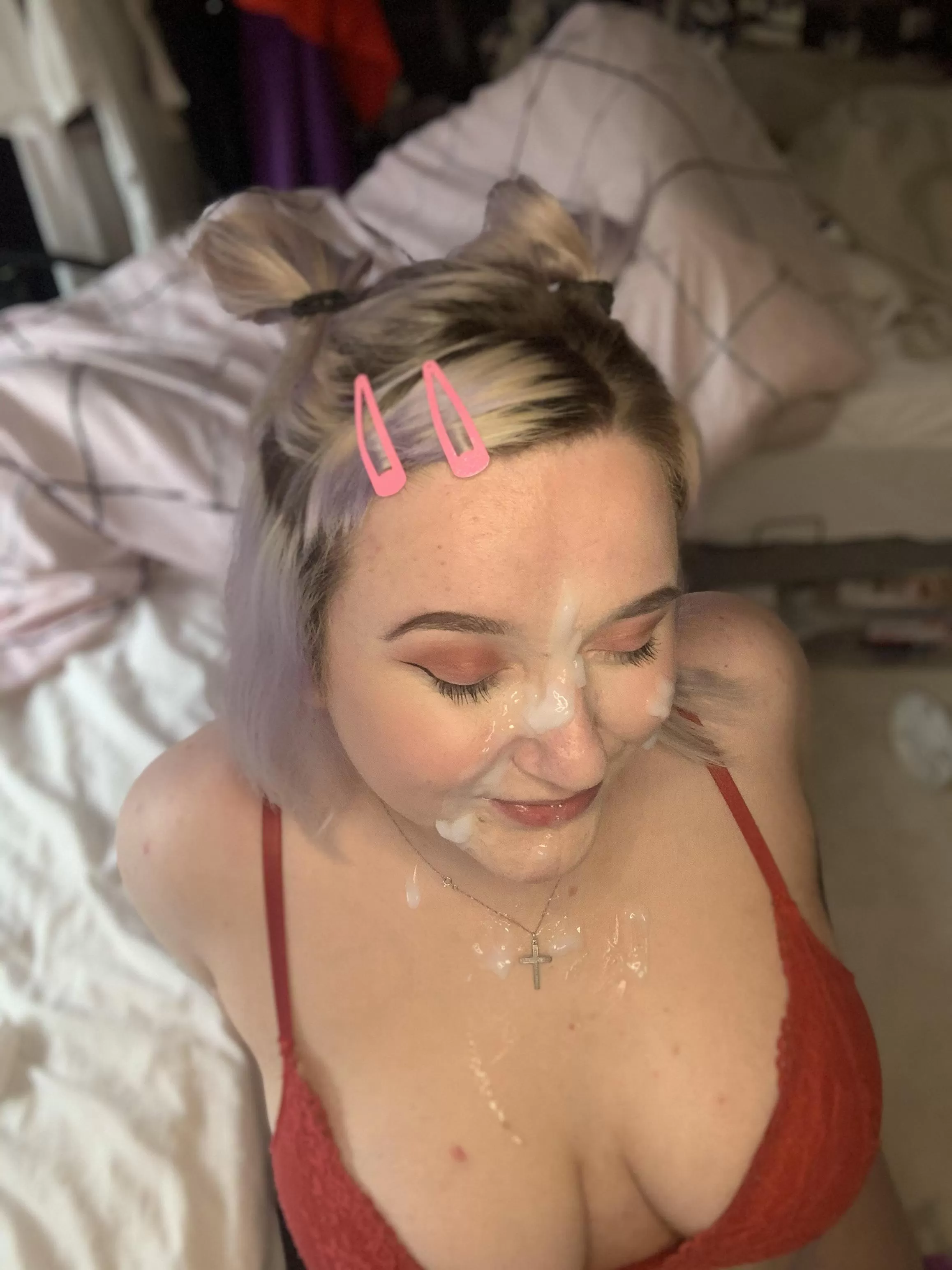 I’m on my knees when I’m begging for your cum 💦
