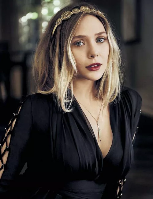 I'm so horny and bi for Elizabeth Olsen