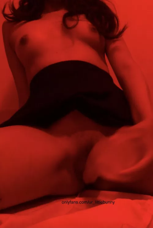 I’m so horny and wet, come to play with your little sexy babe, daddy, if you want more check it out my onlyfans 😈🔥🥵 and get a free photo 💋 $5‼️‼️‼️