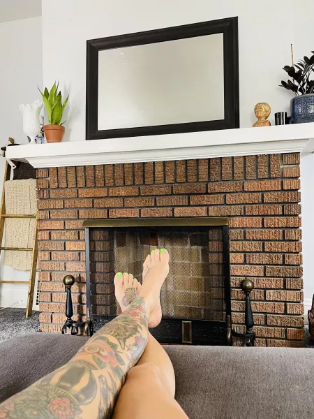 I’m sure no one will see this but my toes look too cute not to post..