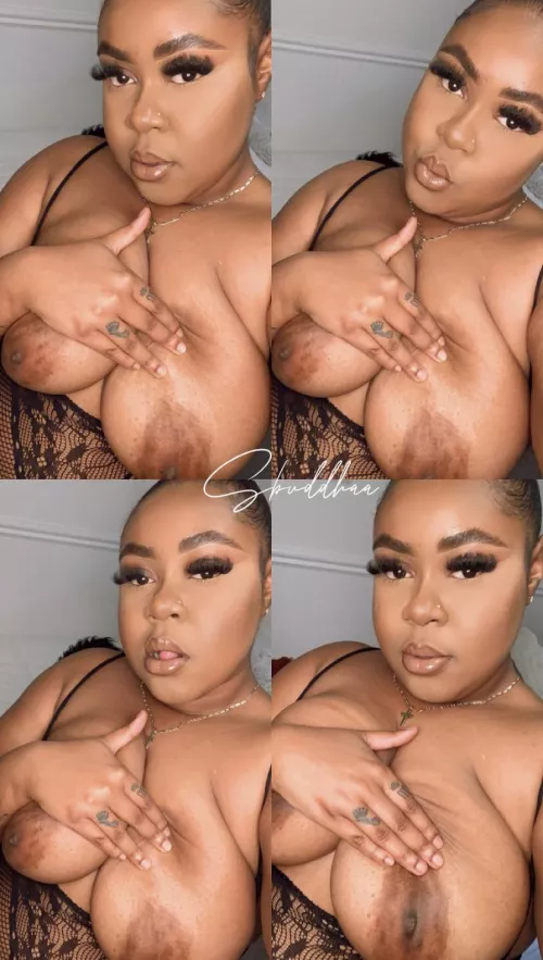 Imaging me bouncing on your dick 🤤