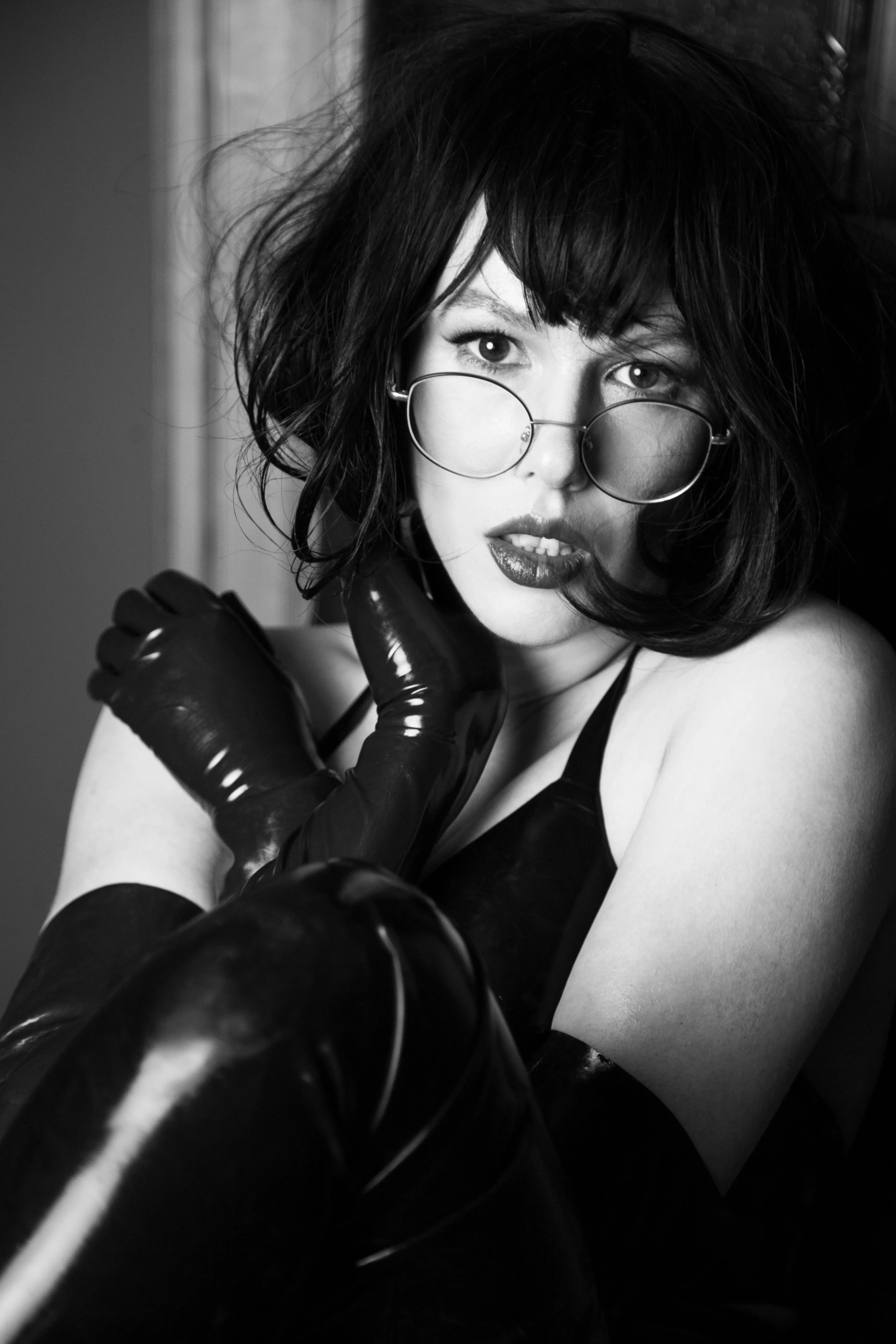 In latex outfit and glasses 🖤 insta @niamhsatie