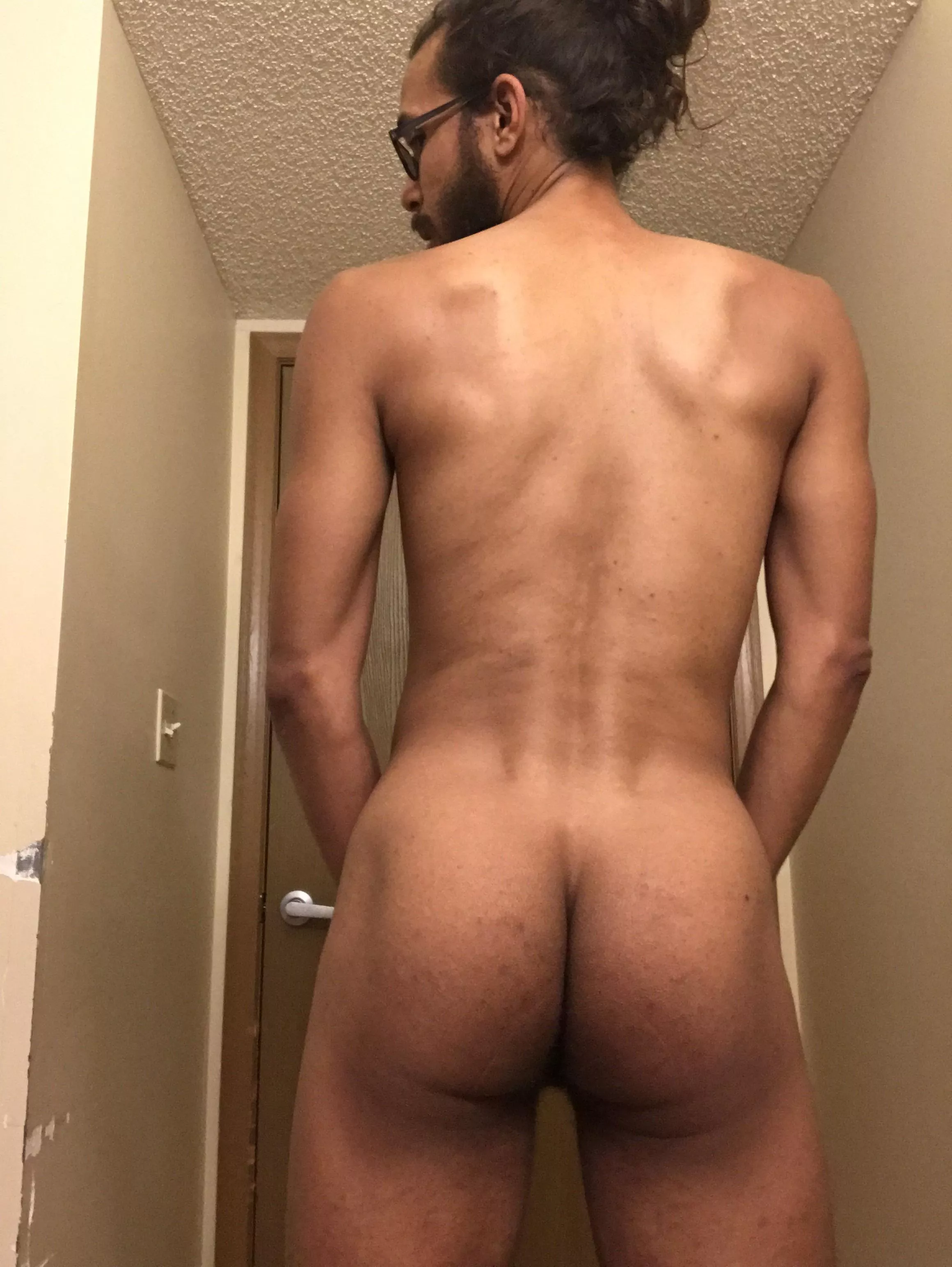 In need of someone to take control and bury their face in my waiting ass before sliding in my craving hole and breeding me…any volunteers??