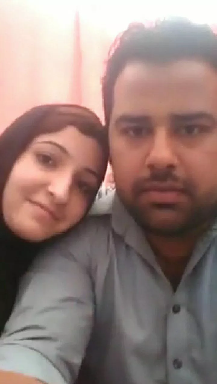 INDIAN DESI COUPLE ENJOY VIDEOS 👉👌