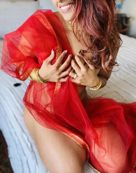 Indians get married in red (f) 😜