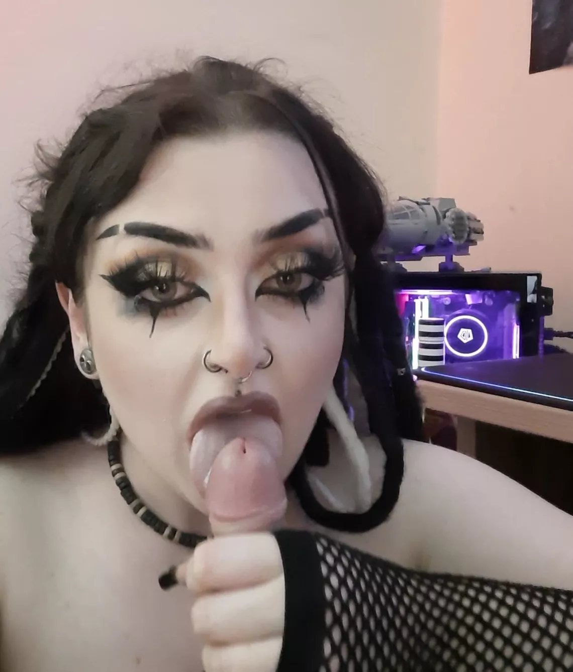 Irish Alt babe🌿 40% OFF + Get this video or choose any XXX video that is guaranteed to make you cum💦 Only 7 left!