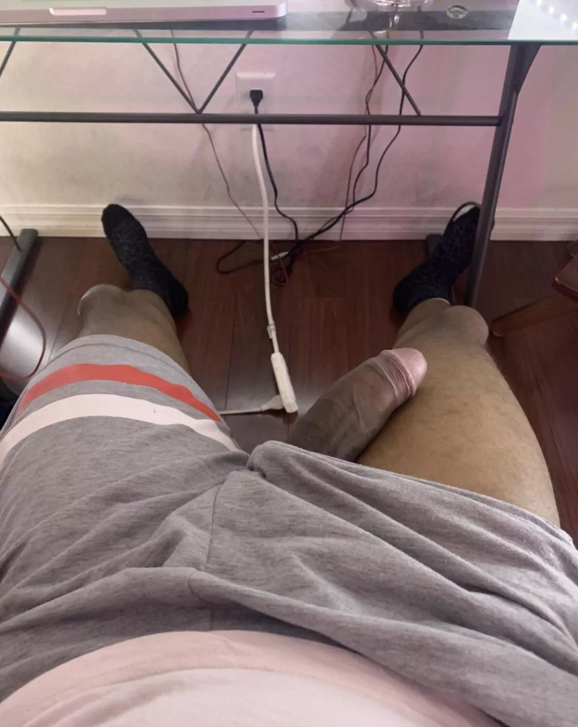 It can be so hard working fro(M) home… Any ideas on how to make it easier ?