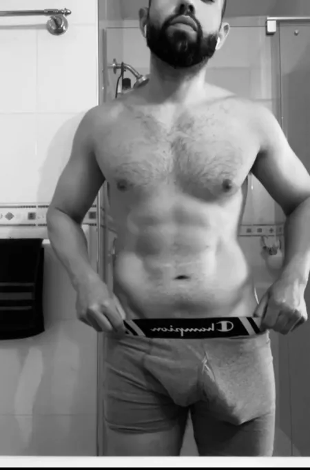 It likes to lean to the left 😅