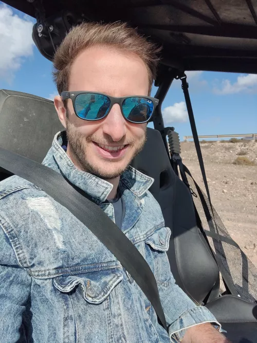 It was cold and windy so got a jacket at the flea market, watcha think?