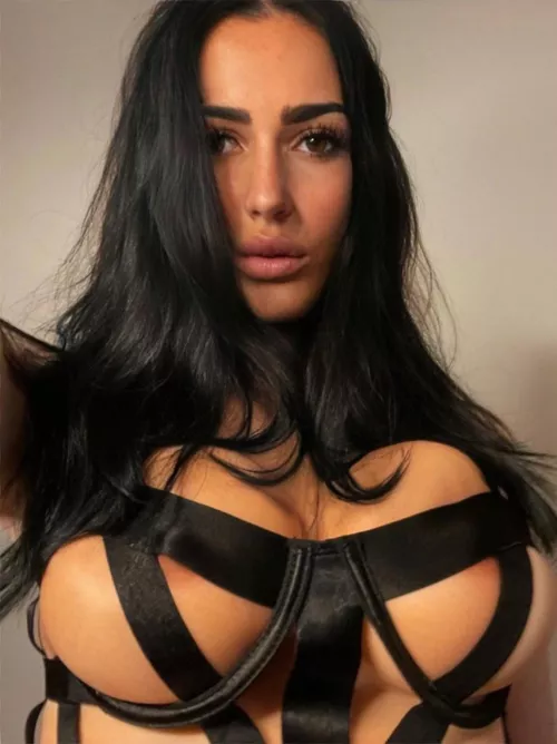 Italian chick 🐥 15% off new subscriptions link in comments