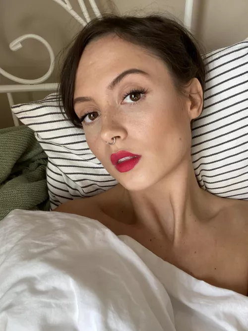 It's been a rough week, so I bought myself a new lipstick 😅