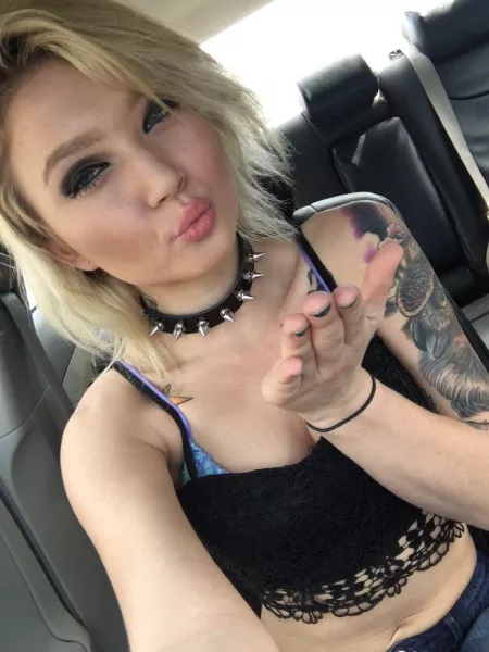 It’s Dakota forever 🖤🤍