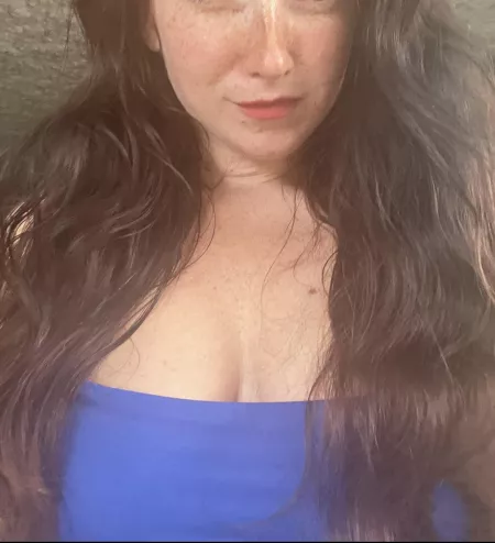 I’ve heard my frex are rather charming 😈 come see the rest of me, and tell me what you think