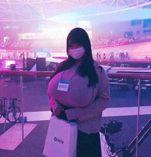 Japanese girl busting stereotypes