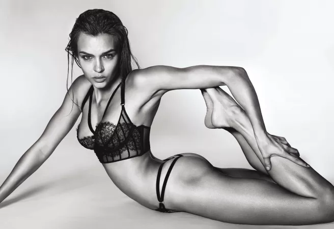 Josephine Skriver [5160x3543]