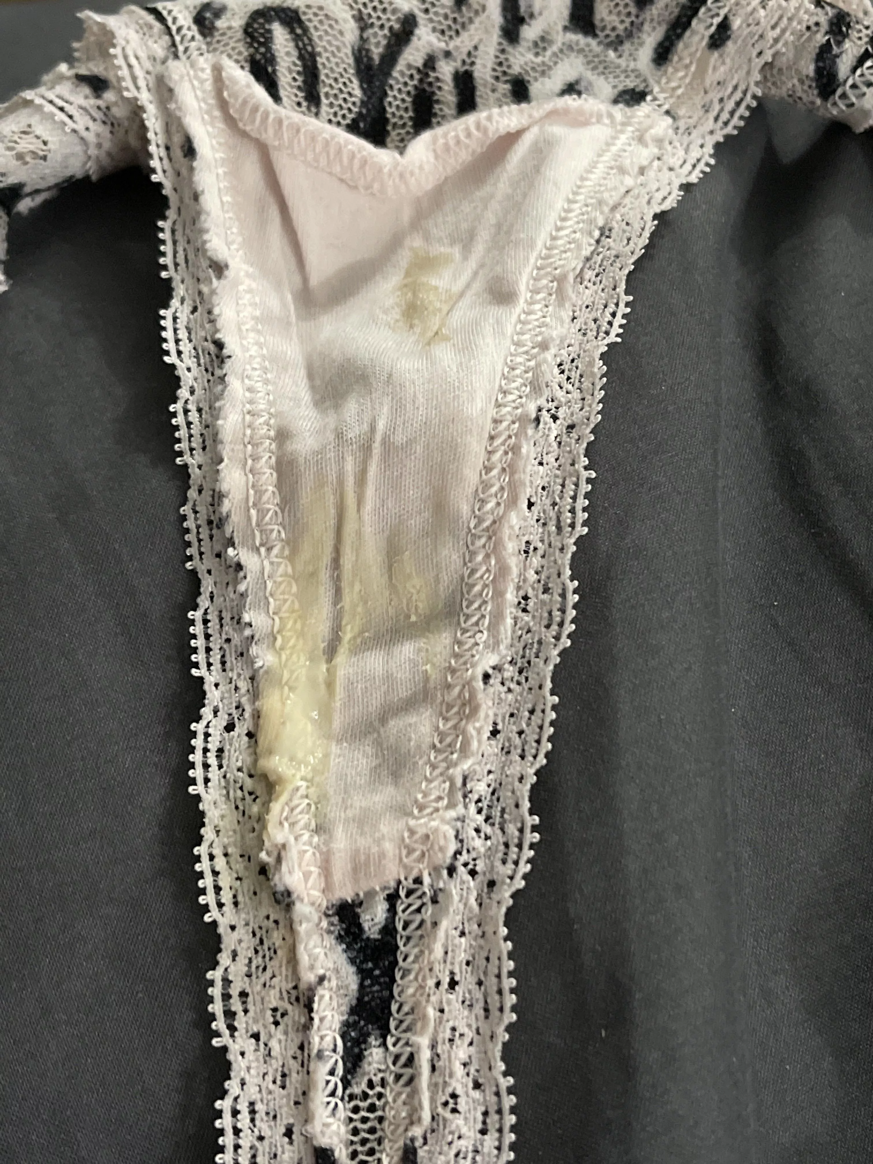 juicy gym worn panties! All 24hr wear and sleep worn! DM me if interested ❤️❤️
