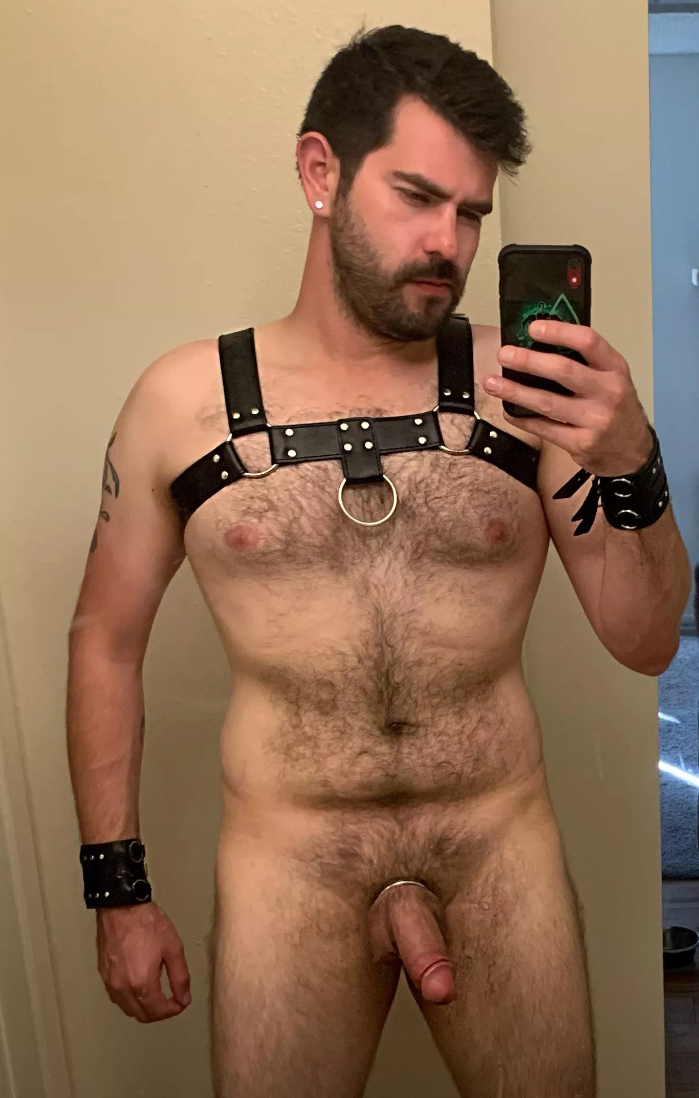 Just a cub looking for his daddy bear 🐻
