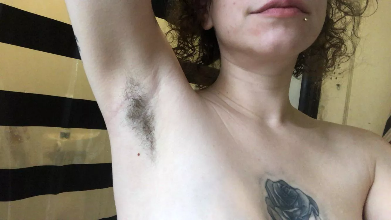 Just a cute armpit here to be worshipped 😏