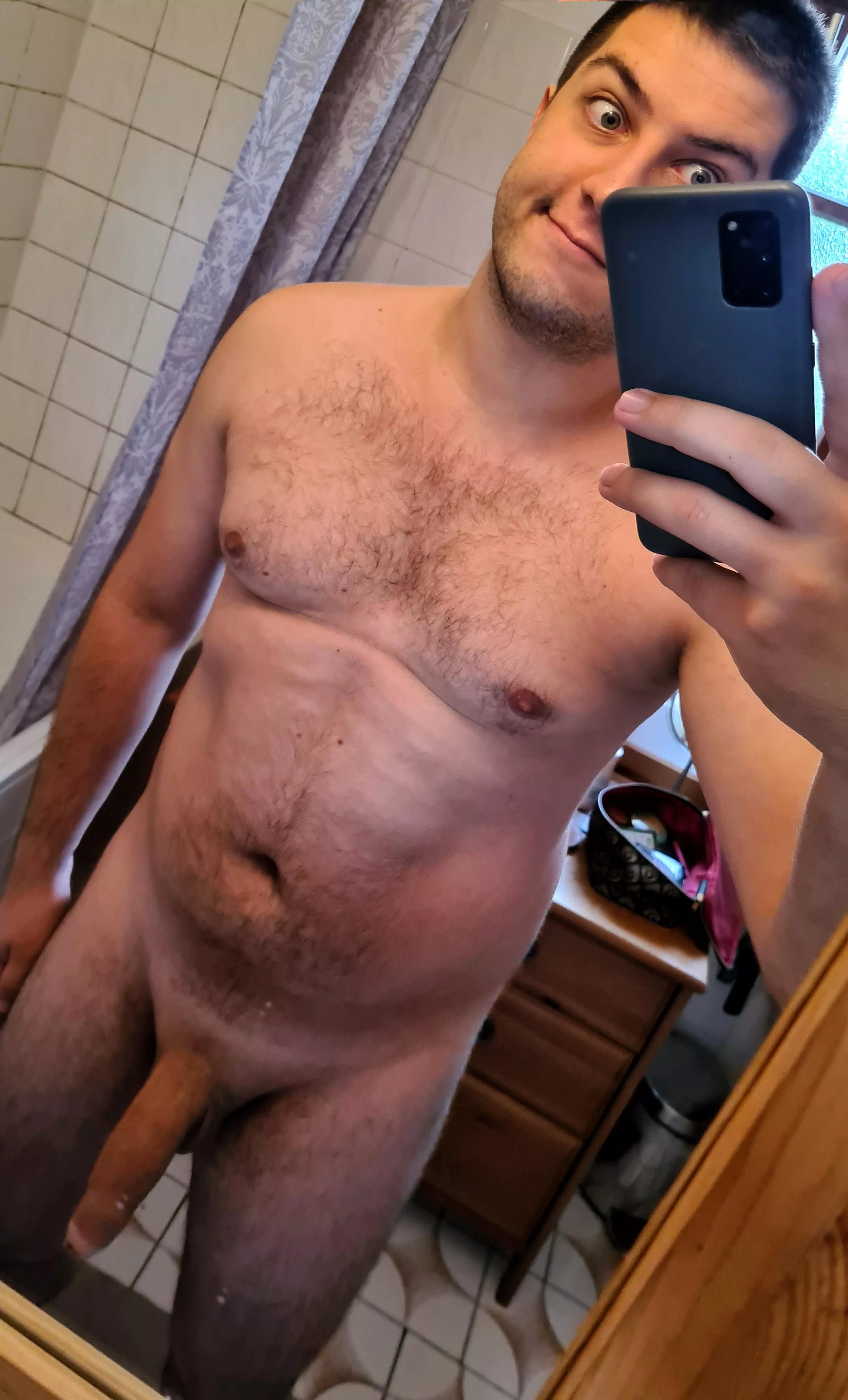 Just a little overgrown, freshly single man, down for the rating [M]23, 6'7, 250lbs