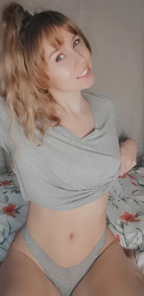 Just a no makeup selfie 🥰 (F)