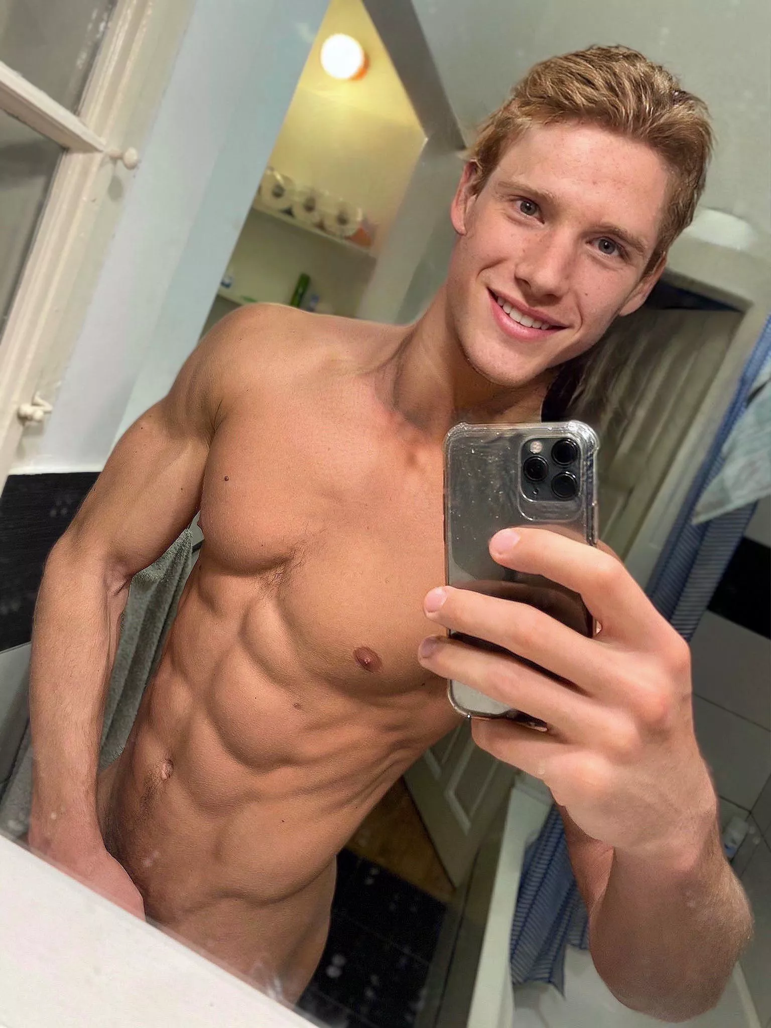 Just a pose…hmu!