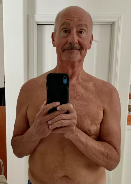 just another guy trying his best to stay fit for as long as I can 68 6’ 185 lbs