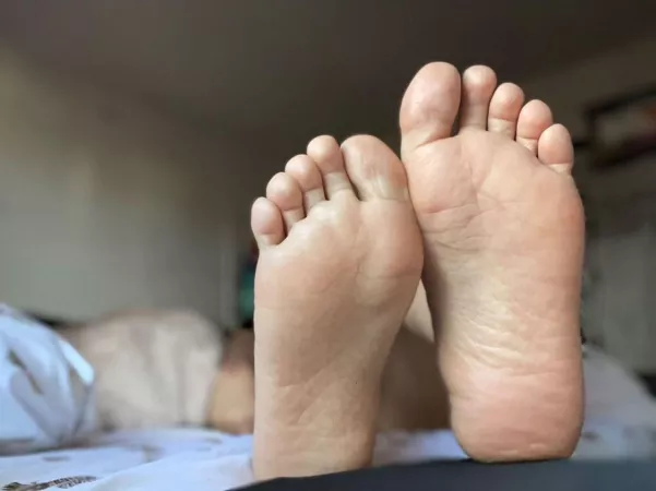 Just got out the shower my soles are so clean 😋