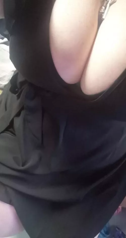 Just got this dress, love the cut! 😘😈 I do love to show off!