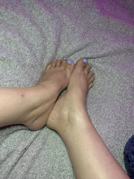 just rubbed baby oil into my pretty little feet 😋 just rubbed baby oil into my pretty little feet 😋