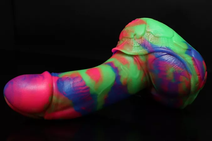 Just scored this gorgeous M/S John from the drop today. Can’t wait to try a size up on my favorite toy 😍