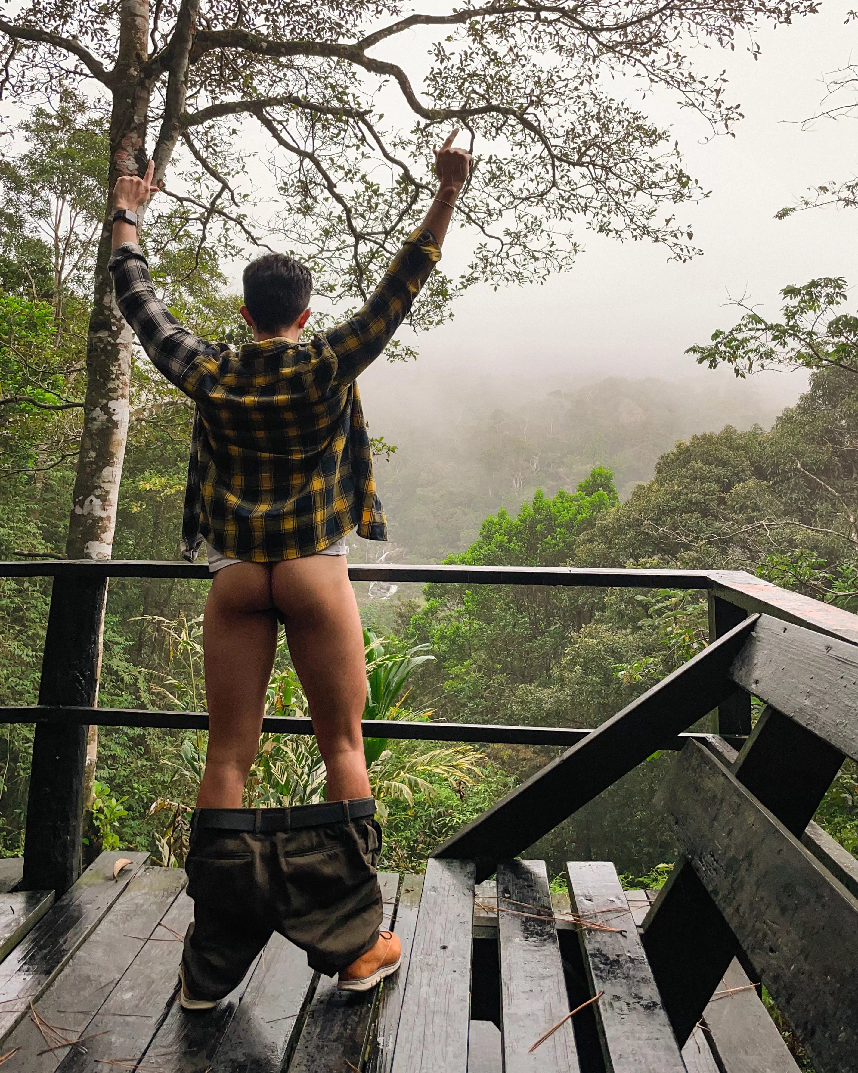 Just showing my wild side in the mountains 🍑⛰ Just showing my wild side in the mountains 🍑⛰
